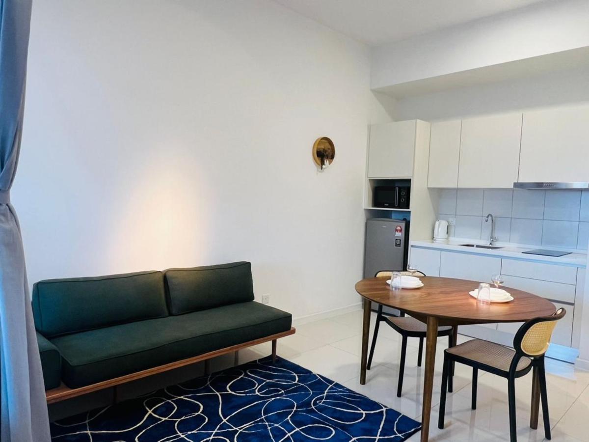 Chambers Serviced Suites Klcc By Cozy Stay 吉隆坡 外观 照片