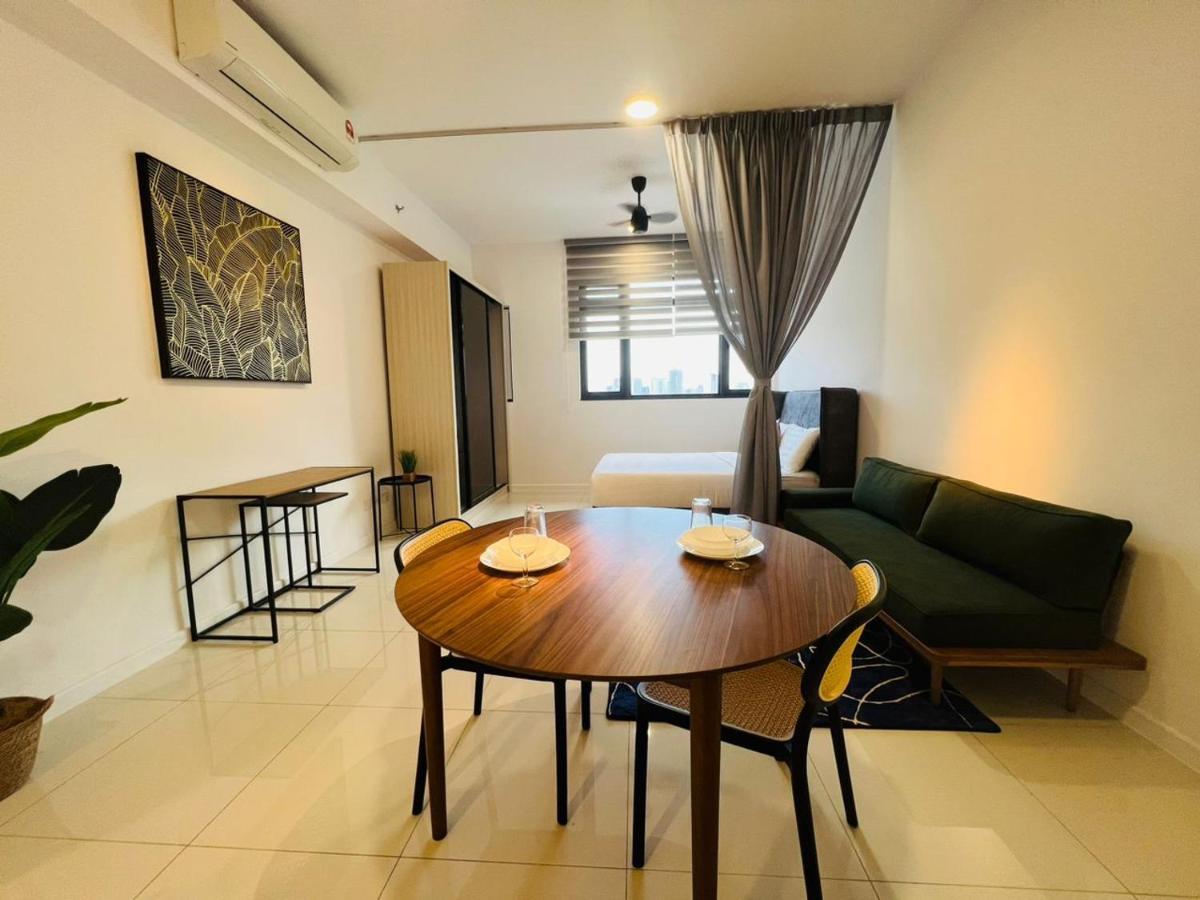 Chambers Serviced Suites Klcc By Cozy Stay 吉隆坡 外观 照片