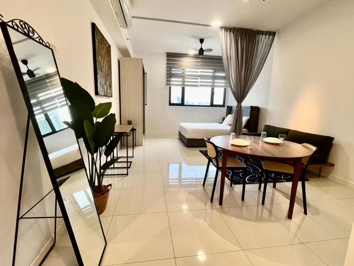 Chambers Serviced Suites Klcc By Cozy Stay 吉隆坡 外观 照片
