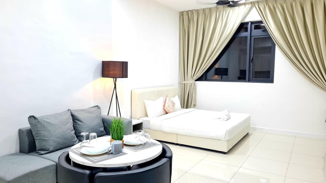 Chambers Serviced Suites Klcc By Cozy Stay 吉隆坡 外观 照片
