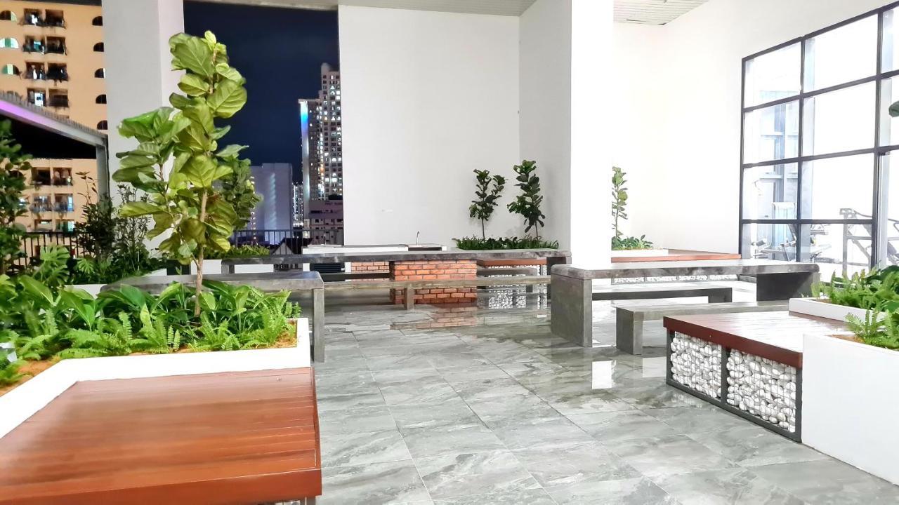 Chambers Serviced Suites Klcc By Cozy Stay 吉隆坡 外观 照片