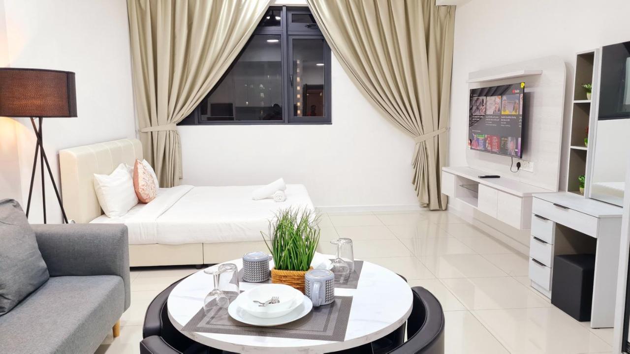 Chambers Serviced Suites Klcc By Cozy Stay 吉隆坡 外观 照片