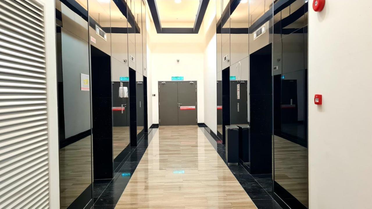 Chambers Serviced Suites Klcc By Cozy Stay 吉隆坡 外观 照片